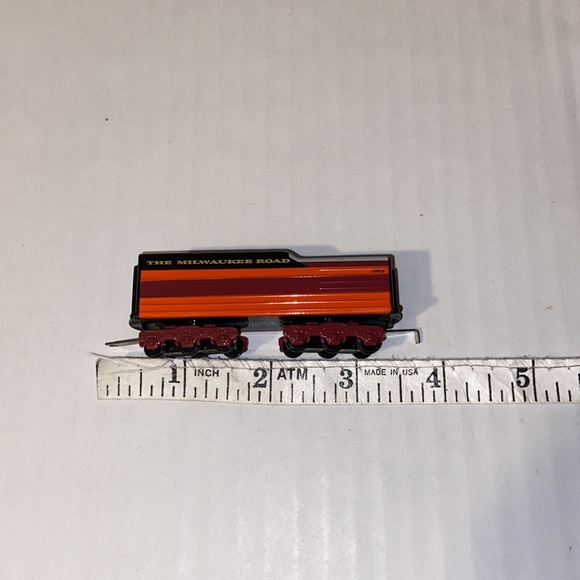 Hallmark Keepsake Christmas Ornament Lionel Train Hiawatha Tender - Picture 9 of 10